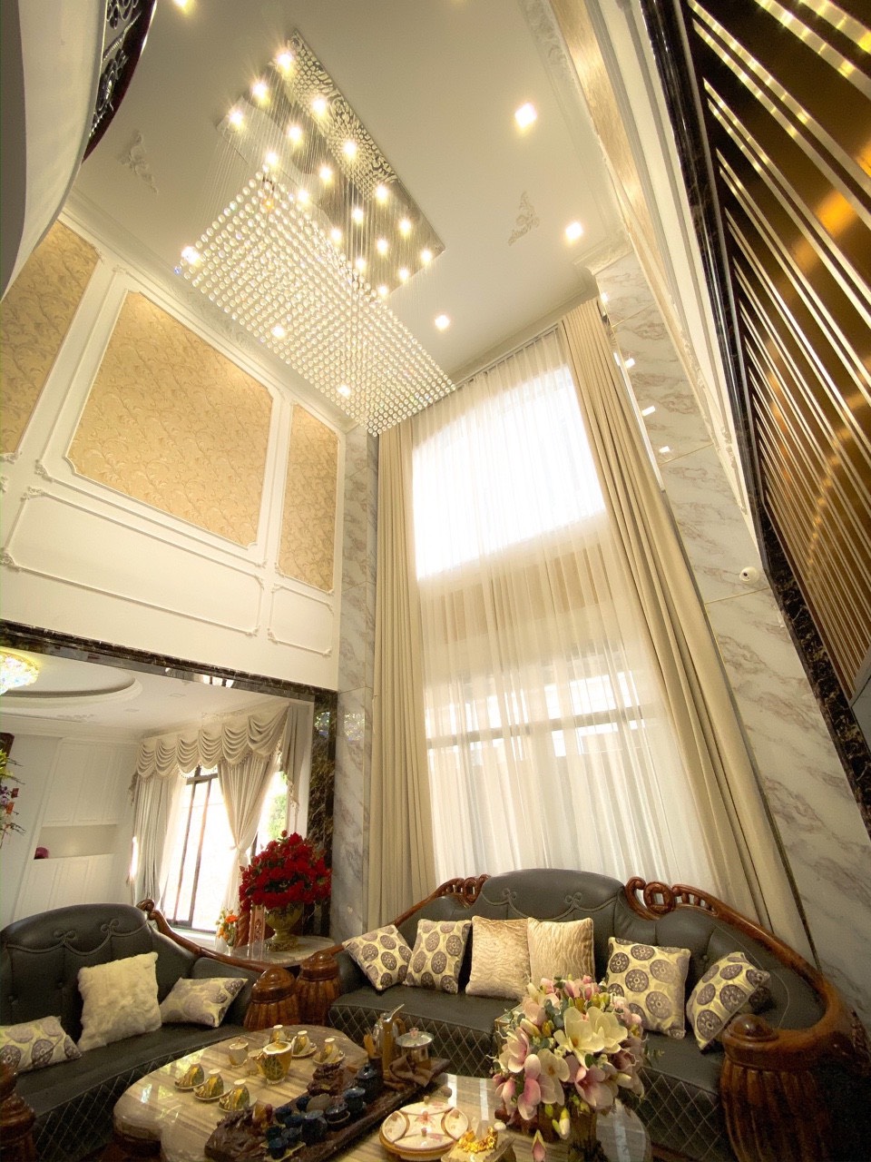 THI CÔNG BIỆT THỰ A PHƯƠNG