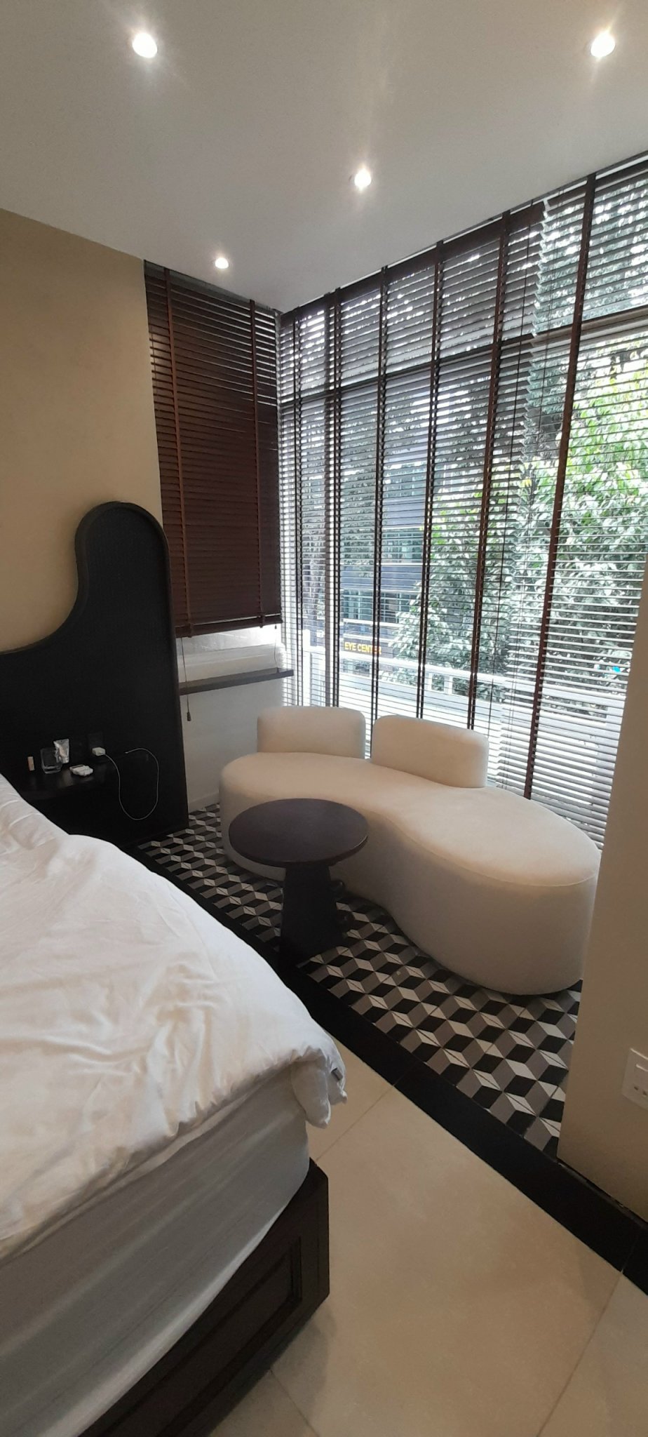 THI CÔNG CĂN HỘ CHỊ SA