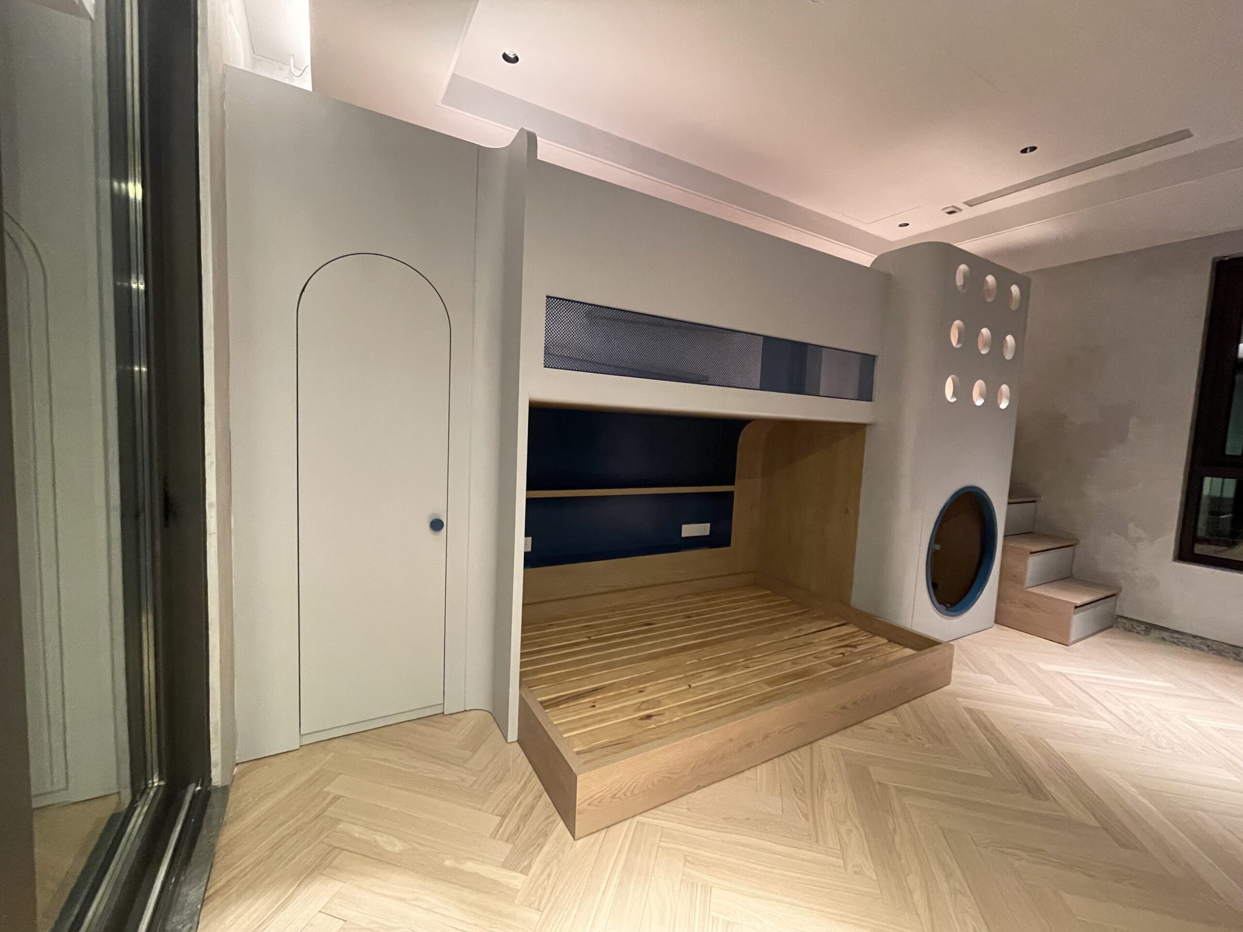 MHOUSE CẦU GIẤY